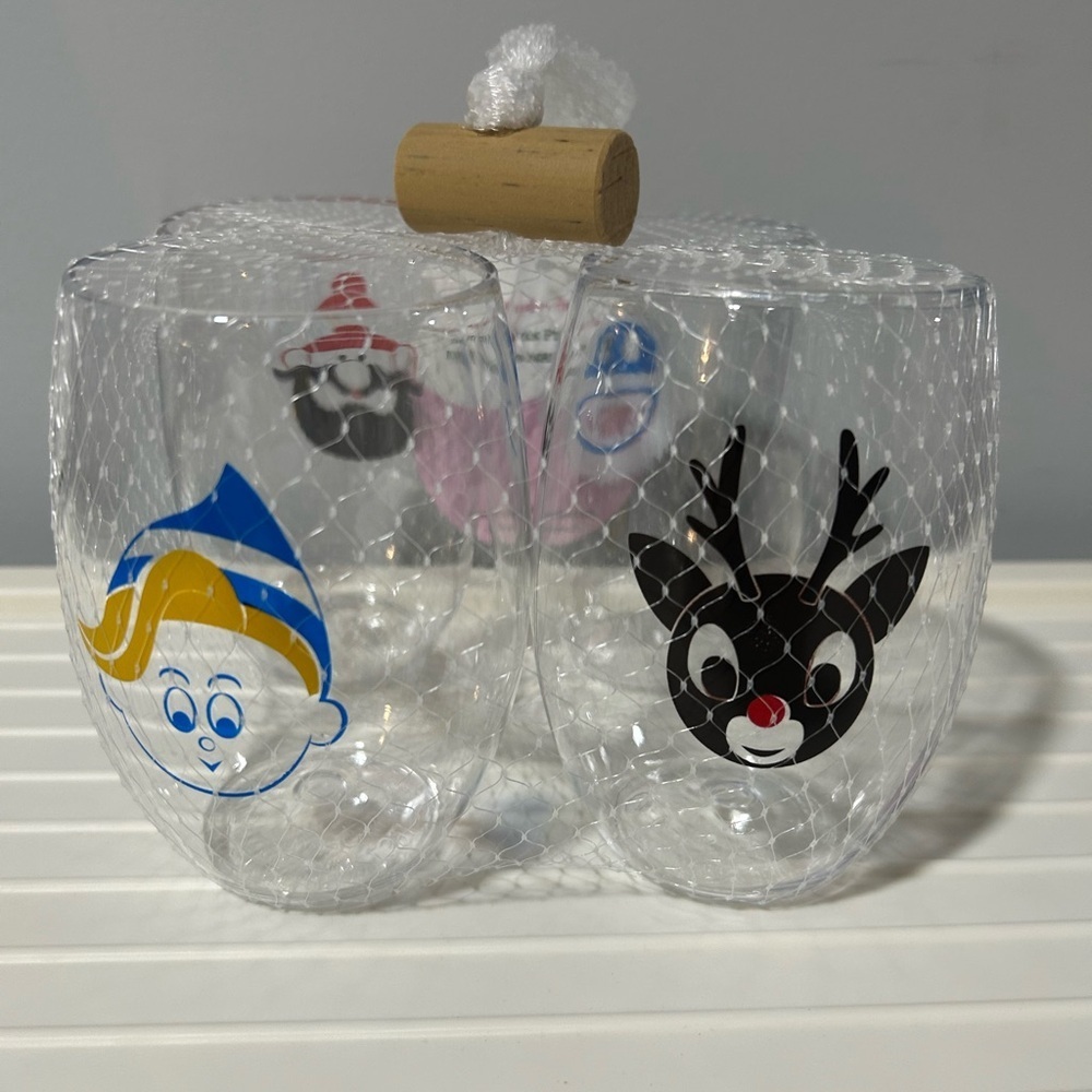 NWT Holiday Rudolph Inspired Plastic Shatterproof Stemless Wine Glasses - Picture 1 of 4